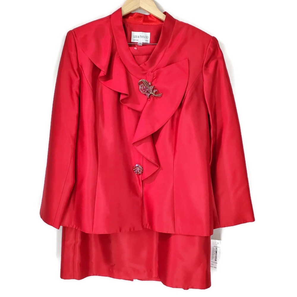 Lily & Taylor 2 Piece Skirt Suit Church Suit Brand New Brooch Lined Silk Wool